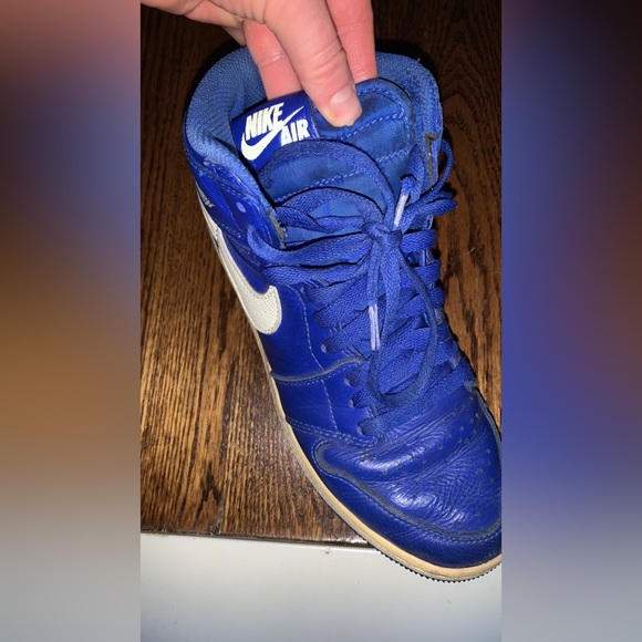 Jordan 1 Retro High “Hyper Royal “ - Picture 3 of 3